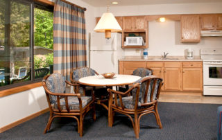 Gatehouse full kitchen with table and four chairs