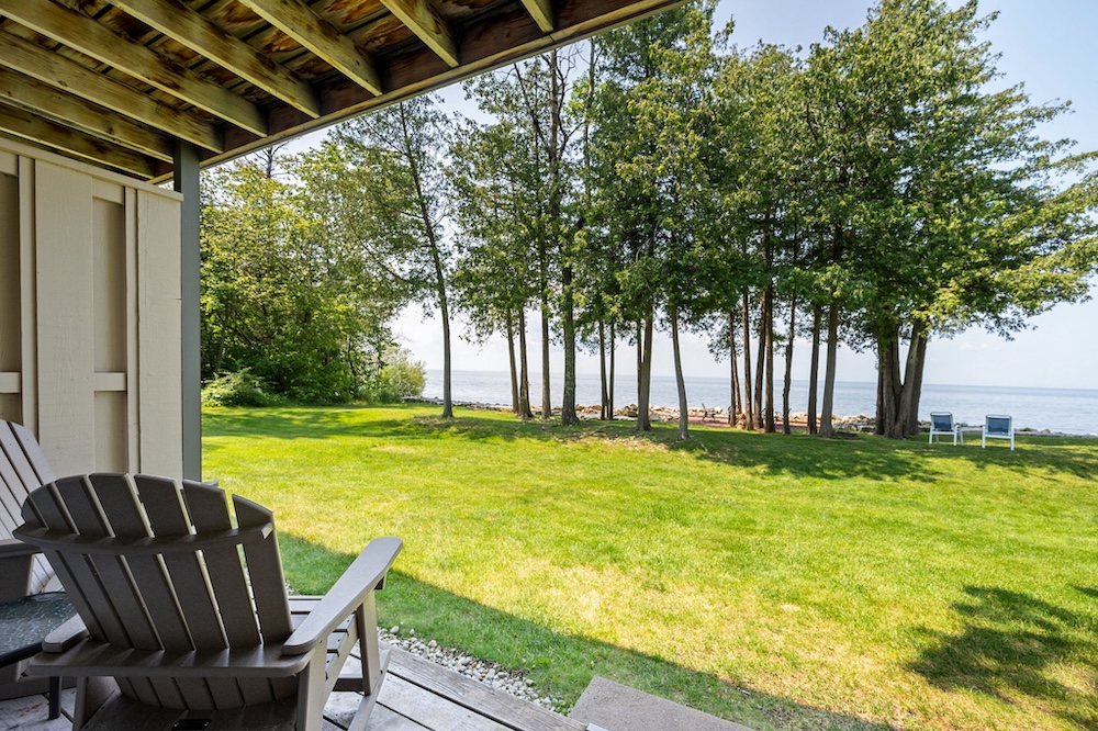 Vacation rental deck overlooking Green Bay